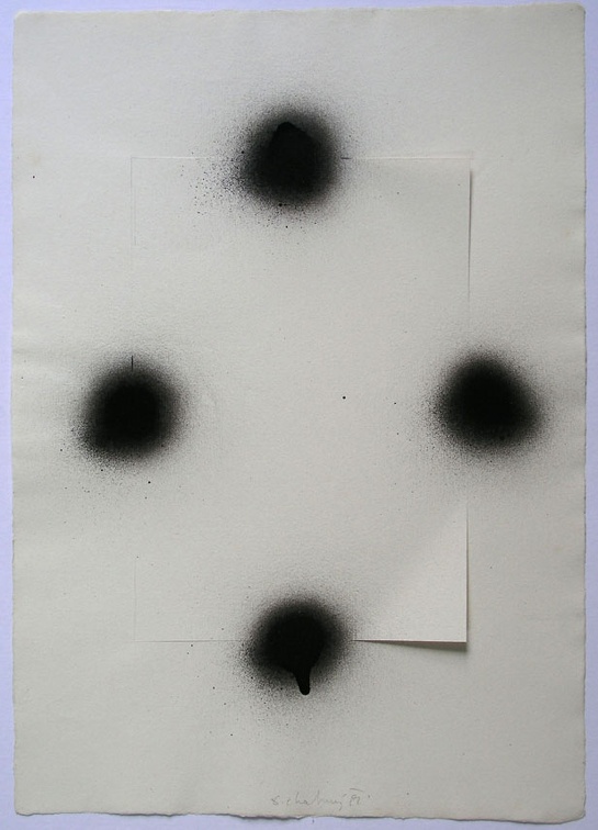1982, 410×310 mm, sprej, prořezávaný papír, sig.