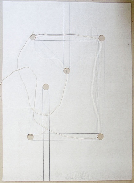 1981, 500×360 mm, tužka, provázek, perforovaná netkaná textílie, sig.