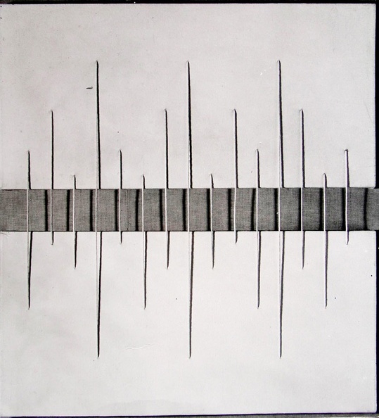 1970, 72×66 cm, plátno, provázek, akryl, sig., soukr. sb. 22