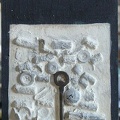 1962, 42×15 cm, kov, dřevo, akryl, papír, Věci 1, sig.