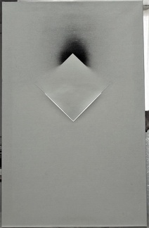 1980-89, 95×60,5 cm, šeps, prořezávané plátno, sprej, sig. 