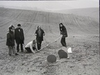 1973, prům. 37 cm, zrcadla v krajině, Souvislosti protilehlých horizontů, M