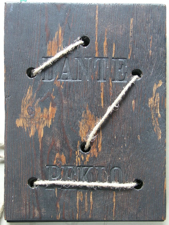 1980, 330×245 mm, dřevo, papír, akryl, provaz, Dante: Peklo, nesig. (spol. s Eduardem Ovčáčkem) PNP Praha