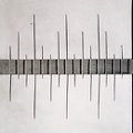 1970, 72×66 cm, plátno, provázek, akryl, sig., soukr. sb. 22