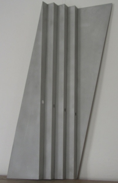 1968, 87×56×15 cm, lakovaný hliník, nesig., soukr.sb.199