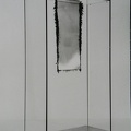 1971-72, 49,5×29×12 cm, plexisklo, dřevo, kov, ferity, Magnetické skříně, sig.