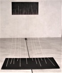 1970, 80×170 cm (jedna deska), plátno, akryl, provázky, sig., MG-černá